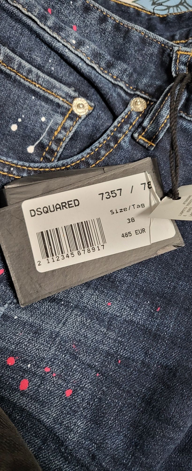 Vând blue-jeans  DSQUARED BARBAT