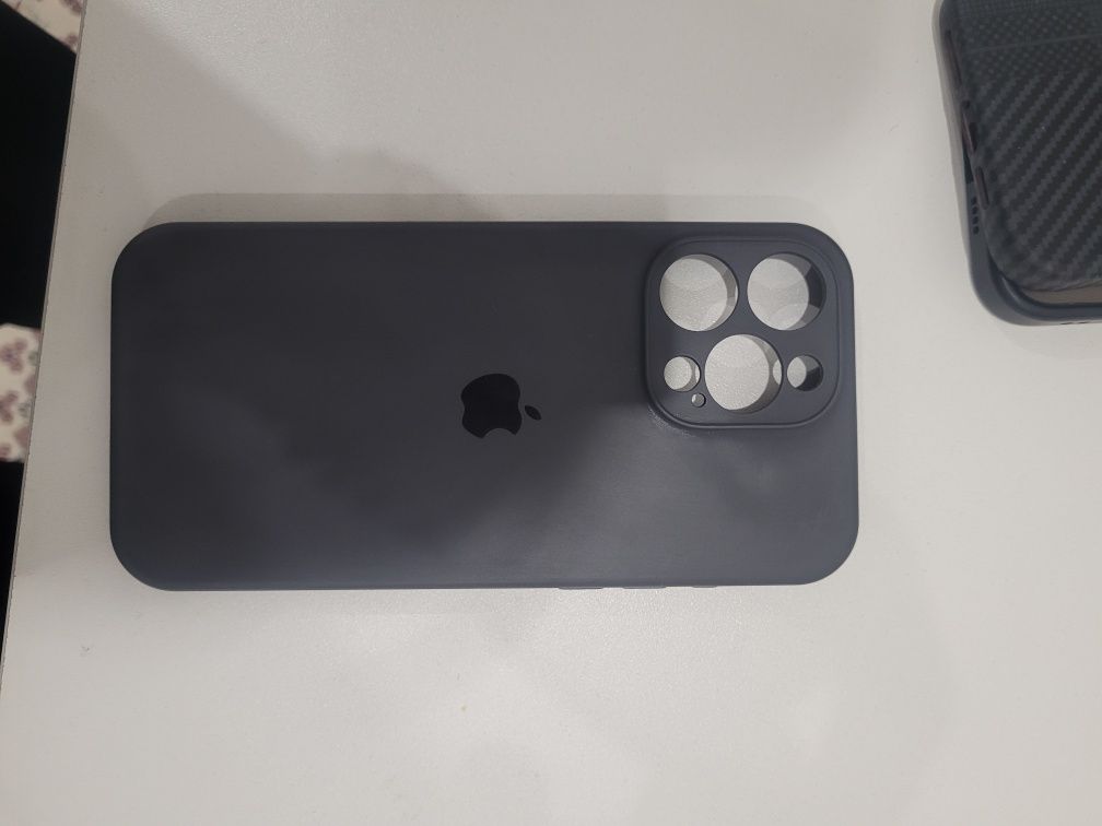 Чехлы на iPhone 15 pro max