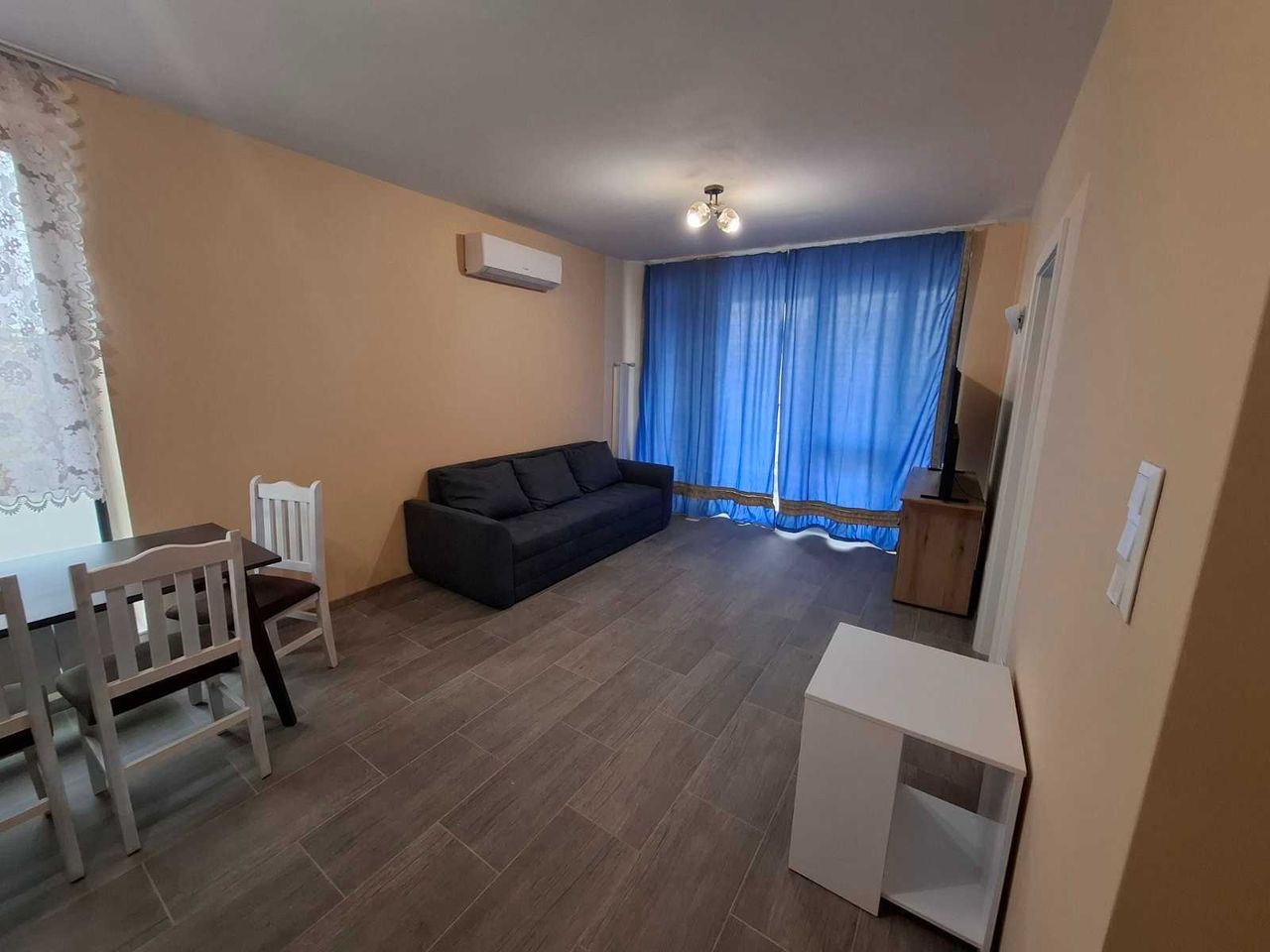 Дава се под наем Двустаен апартамент в София, Гео Милев - 62 кв.м за 561 € - Снимка #1