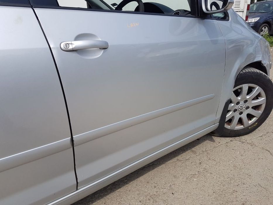 Prag / Praguri Metal Dreapta VW Golf 5 Plus 2004 - 2008 Cod Culoare LA7W