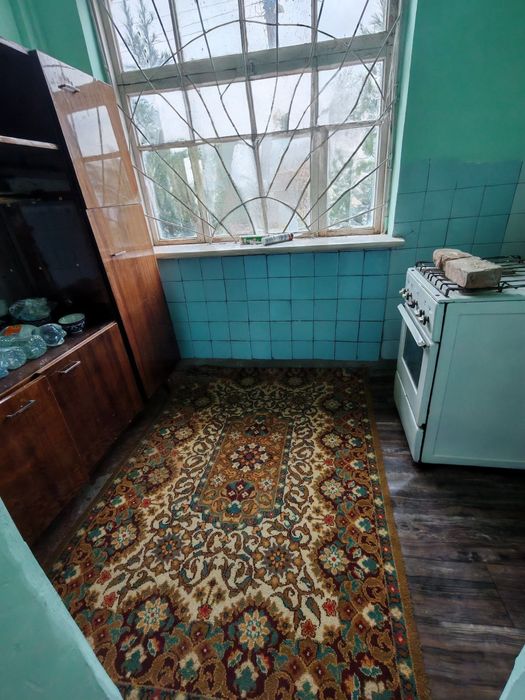 Наримоновда 1этажда 2хонали кв срочна ижарага берилади