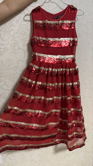 Нарядное платье для девочек.