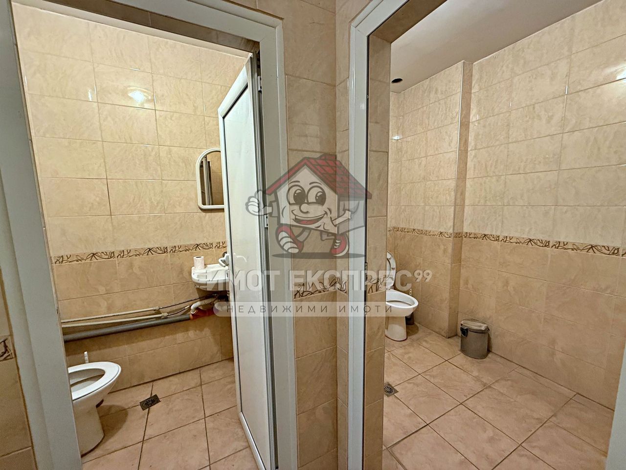 Дава се под наем Склад в Асеновград - 700 кв.м за 1530 € - Снимка #5