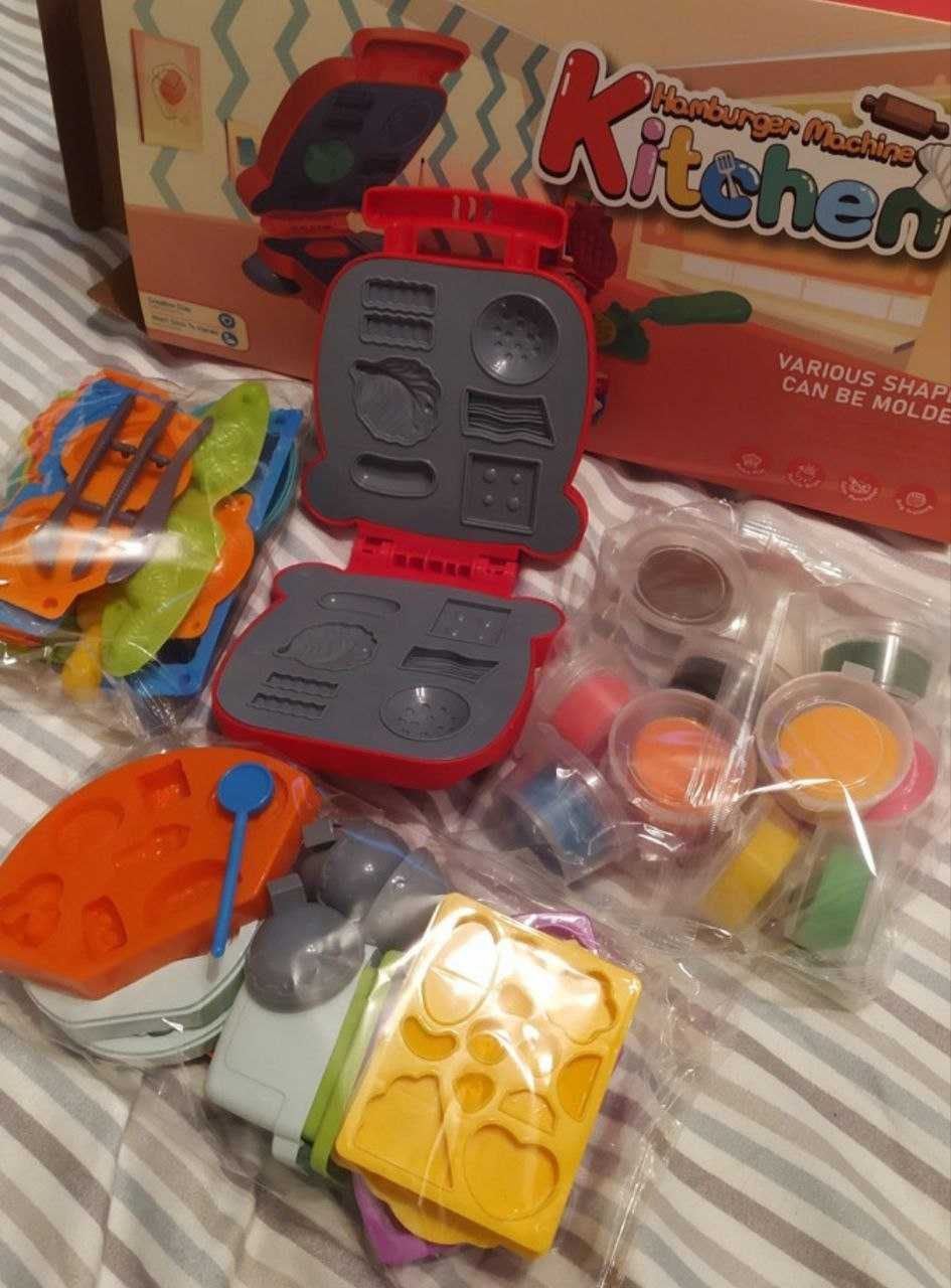 Игрушки.Кухня Play doh пластилин с формочками.