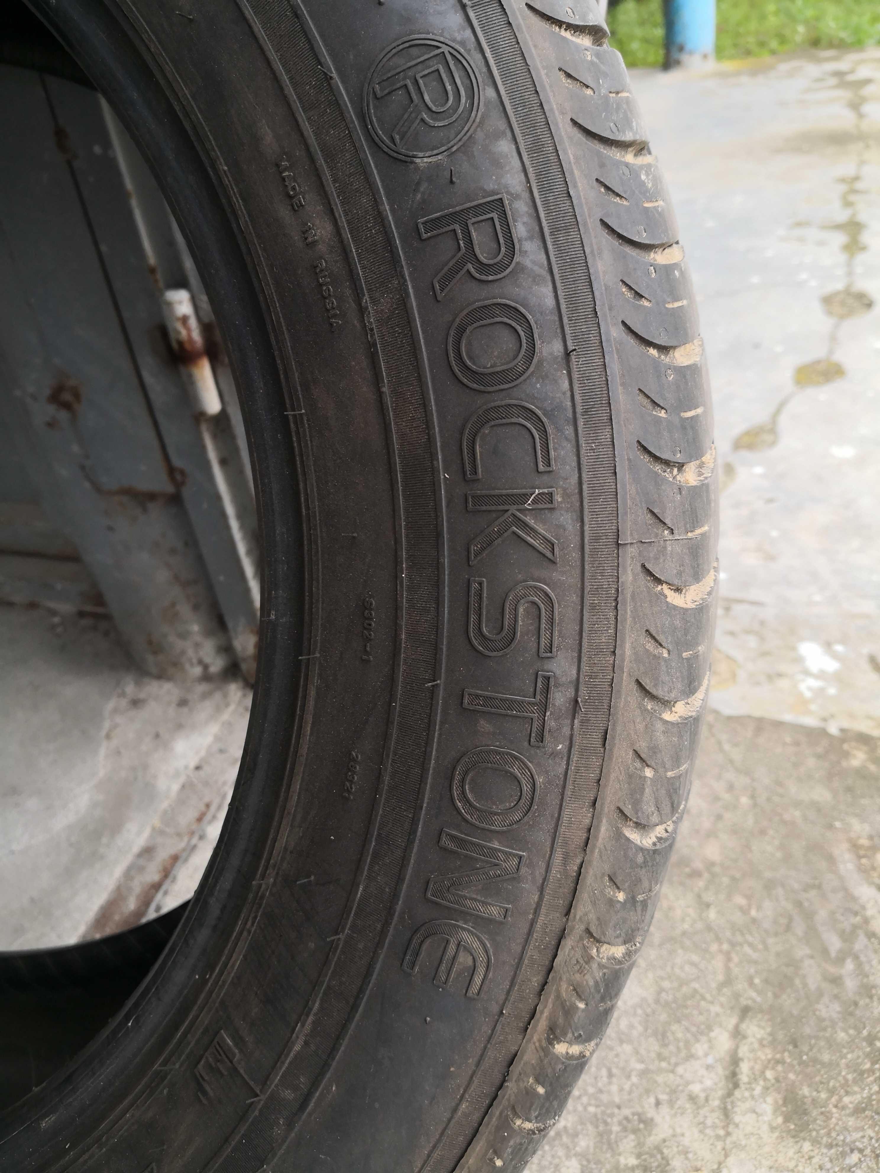 Vând o anvelopa iarnă  ROCKSTOC 255/55R18