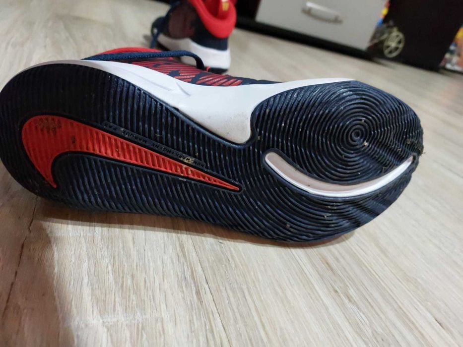 Bascheți NIKE TEAMHUSTLE *ediție limitată*