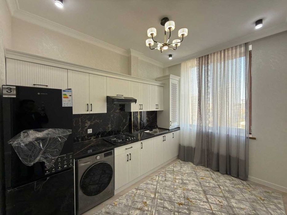 3х комнатная квартира на 5 этаже 94кв/м, в Самарканде