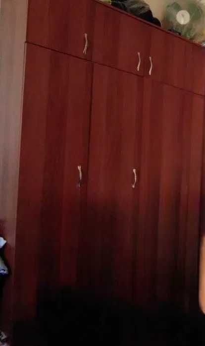Шкаф сотилади/продаётся шкаф