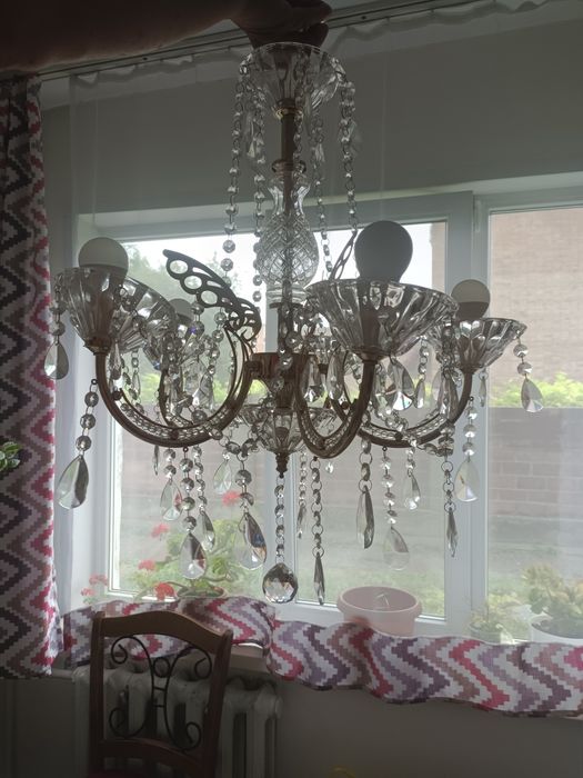 Люстра комнатная