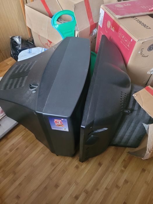 Продам старой модели телевизоры SHARP, LG за 5000тг