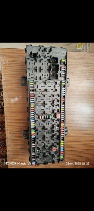 Продавам табло за бушони за камион Волво Евро 6!