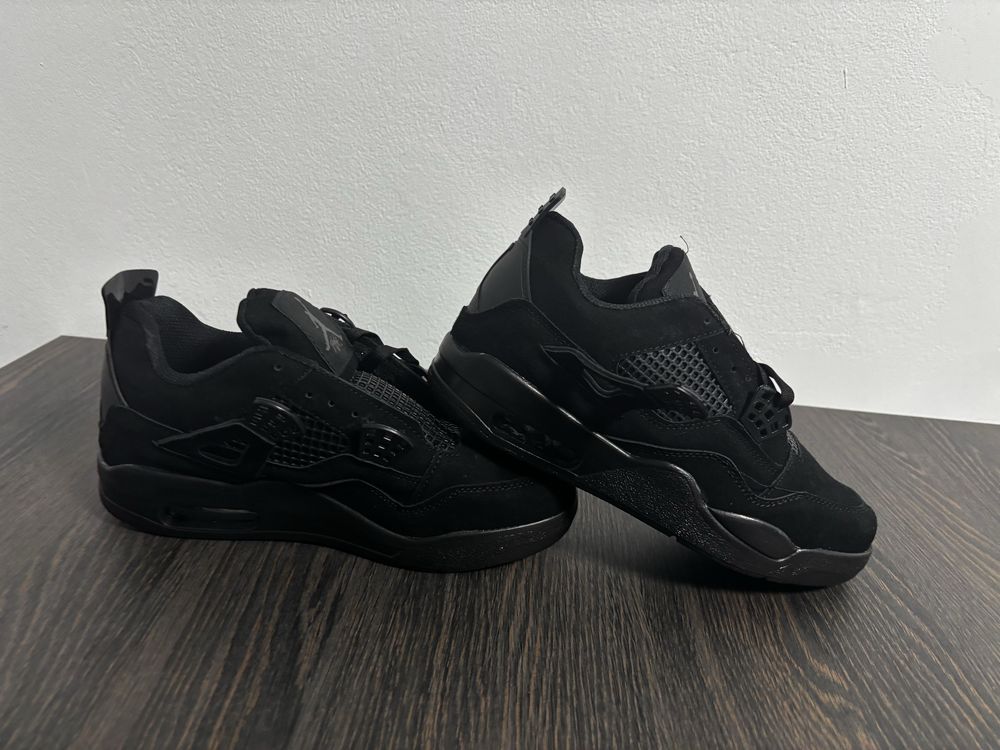 Jordan 4 Black cat 40