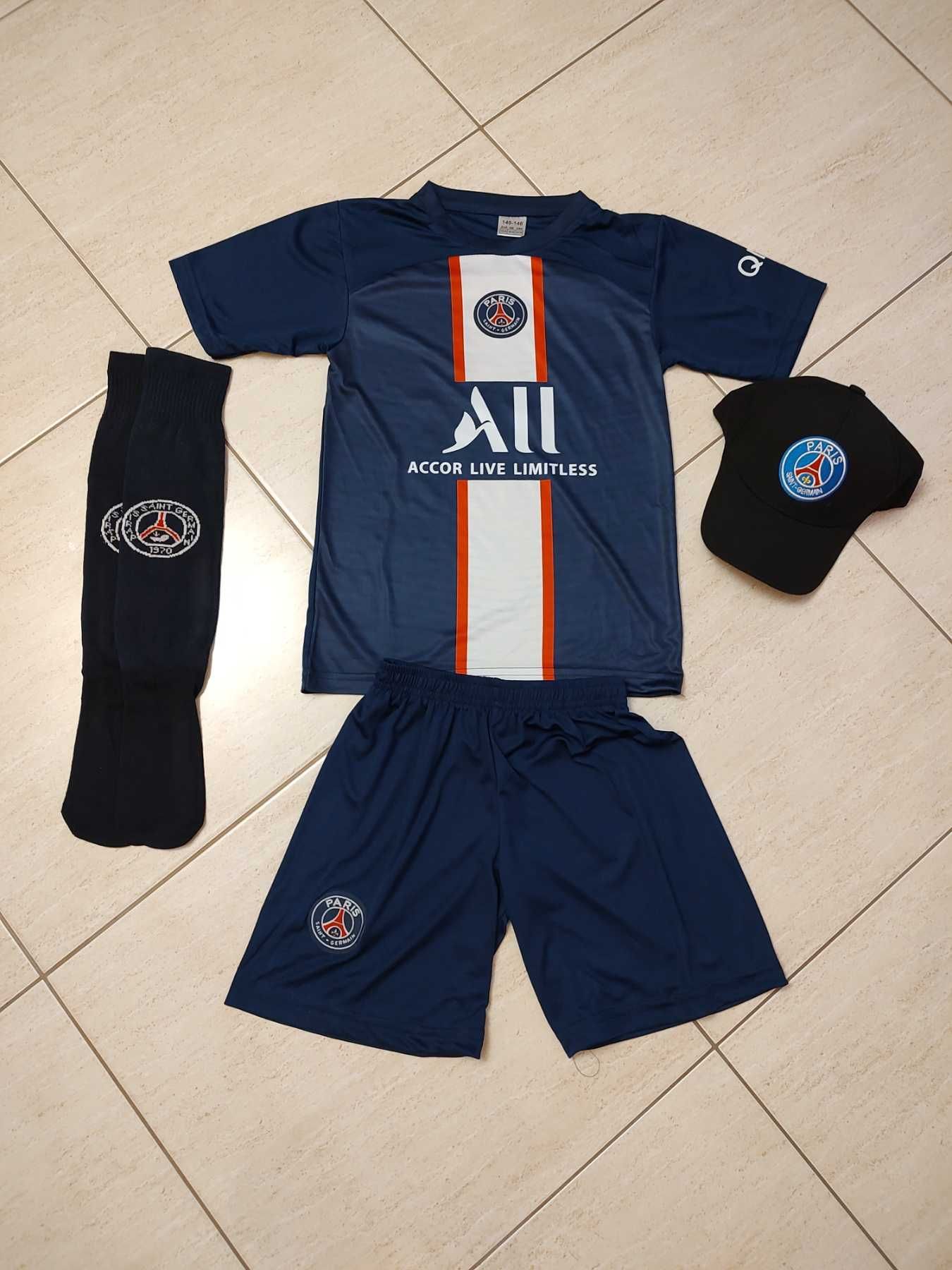 Екип + Калци Мбапе 2023г Ново Комплект Футбол ПСЖ Mbappe Ново