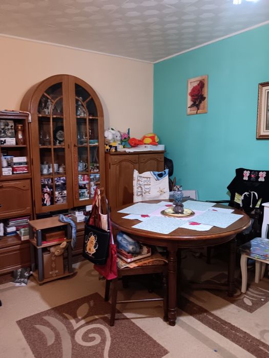 Apartament 3camere : Loc: Sângeogiu de Mures ,central