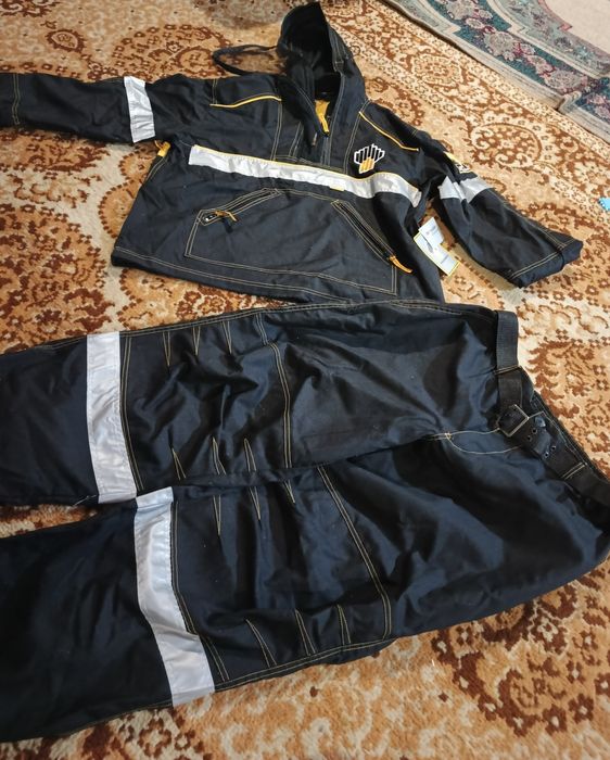 Продам мужской костюм