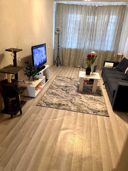 Продам 2 комн.квартиру в центре