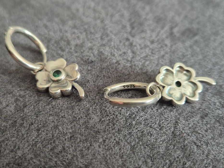 Нови Сребърни обици с камък детелини