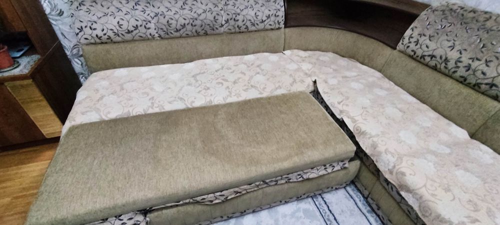 Продаю раскладной диван в хорошем состоянии