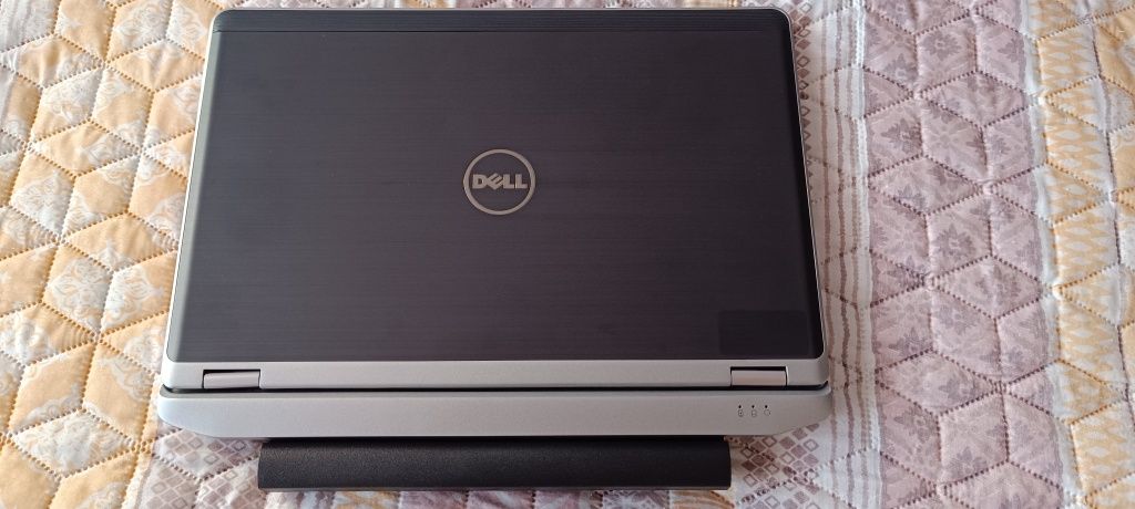 Продавам лаптоп Dell Latitude E6230