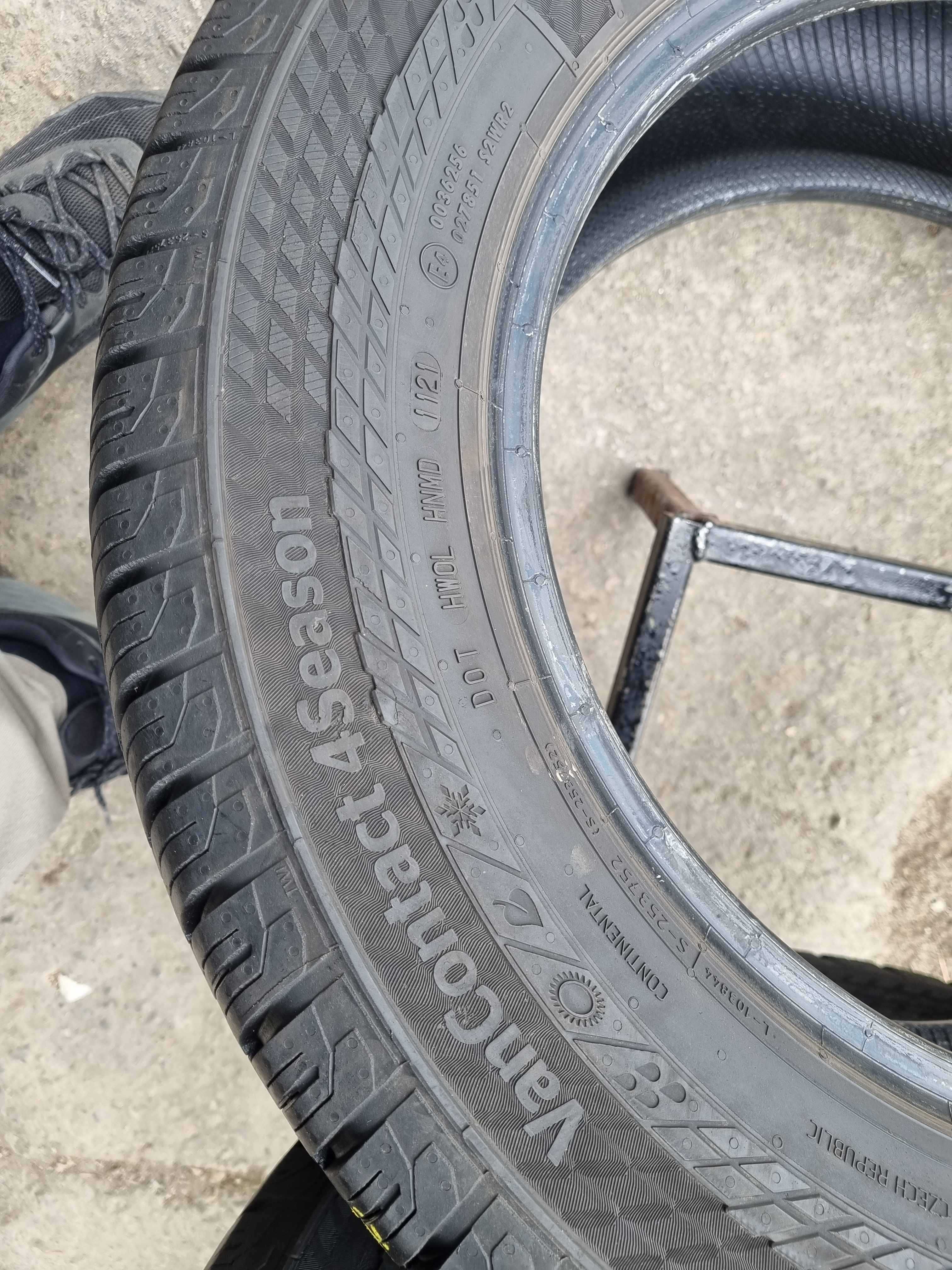 SET 2 Anvelope All Season 215/65 R16C CONTINENTAL VanContact 4Season