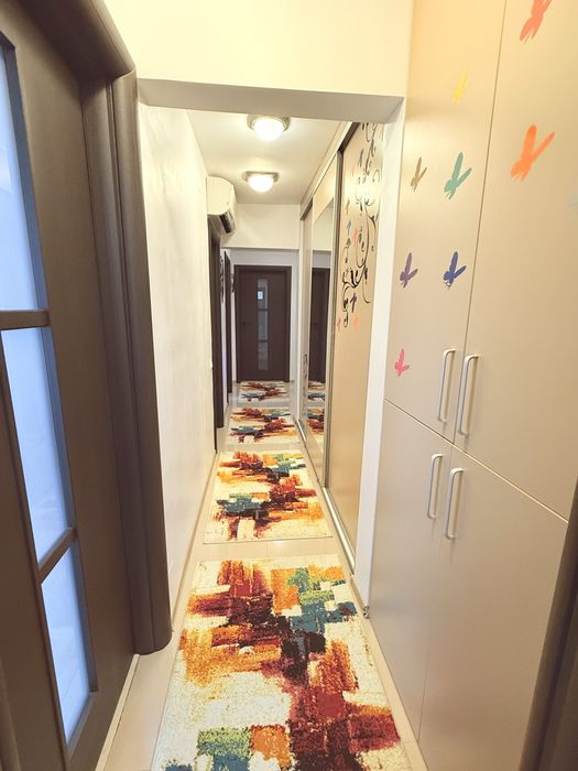 Apartament 3 camere,decomandat,Casa de Cultura