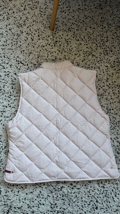 Нов дамски пухен елек Tommy Hilfiger размер 2XL