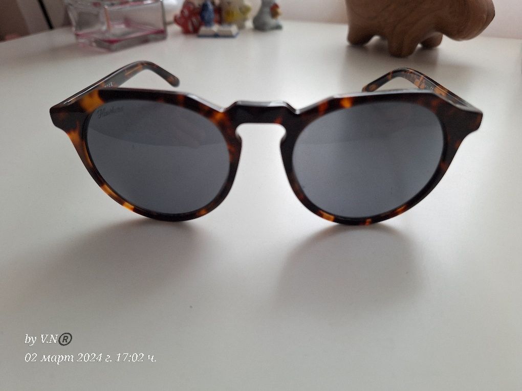 HAWKERS sunglasses