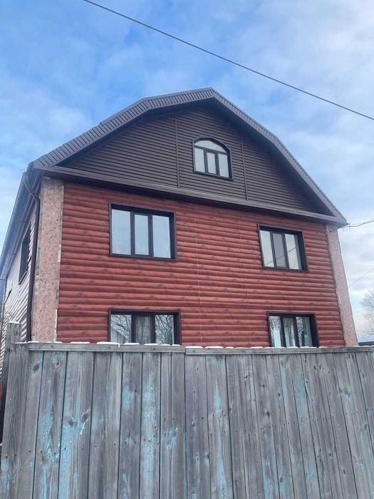 Продам 2-х этажный ДОМ в центре города