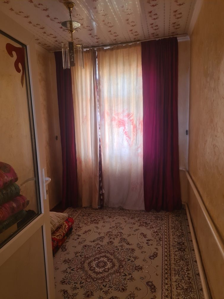 3 бөлмелі Барак үй сатылады.