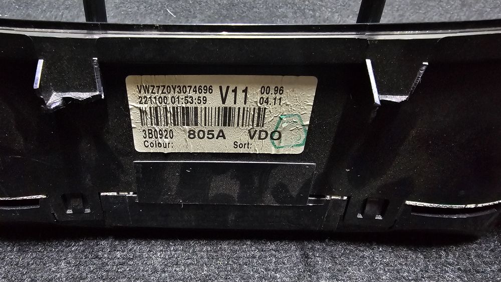 Ceasuri de bord originale Volkswagen Passat B5.5 1.9TDi

Stare buna 
A