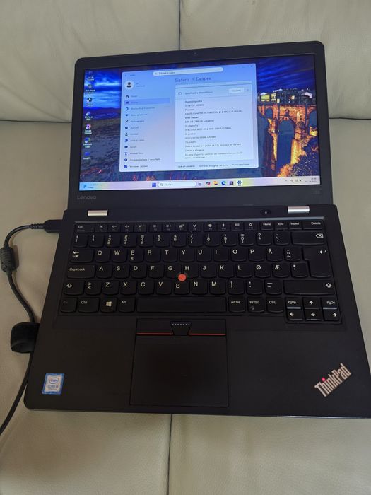 Laptop Lenovo 13, i3-7100,  ram 8gb, ssd 128gb, bat 3 ore