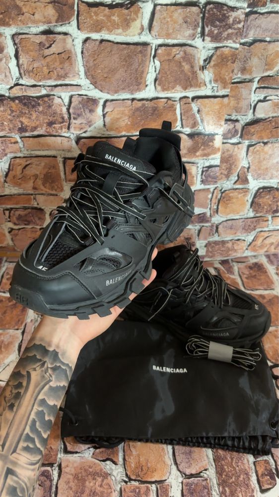 Balenciaga track | black 45