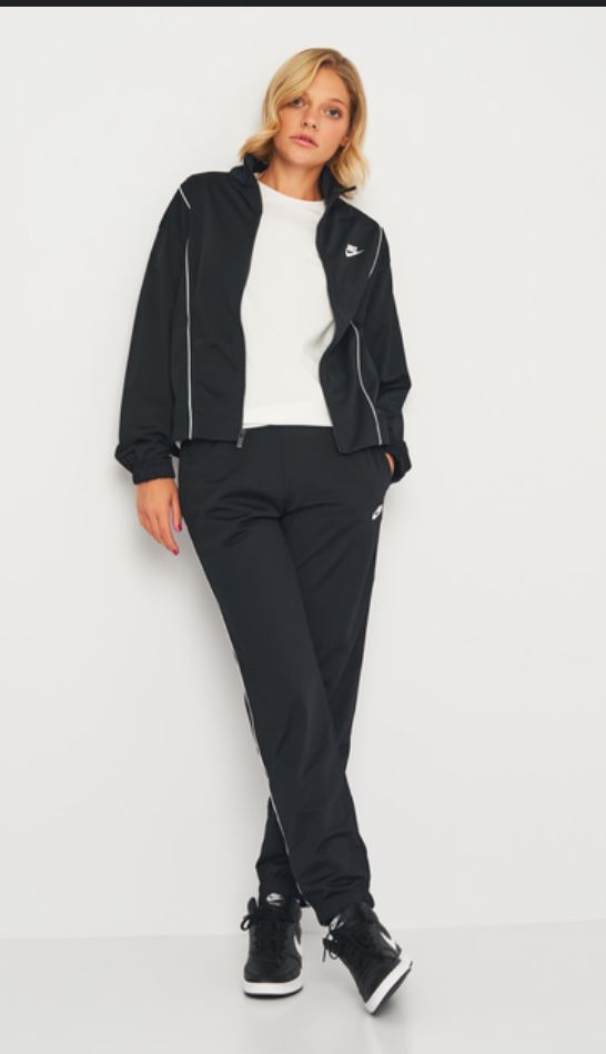 Nike долнище / комплект анцук