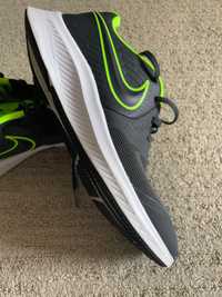 Adidasi Nike Star Runner