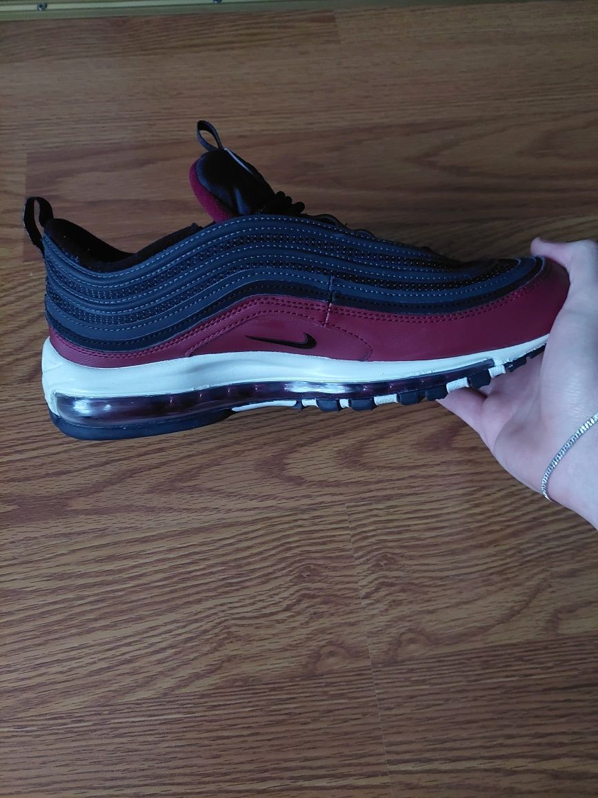 Vând Nike AIR MAX 97