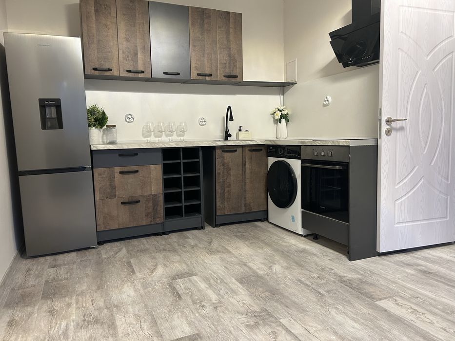 Продавам двустаен апартамент