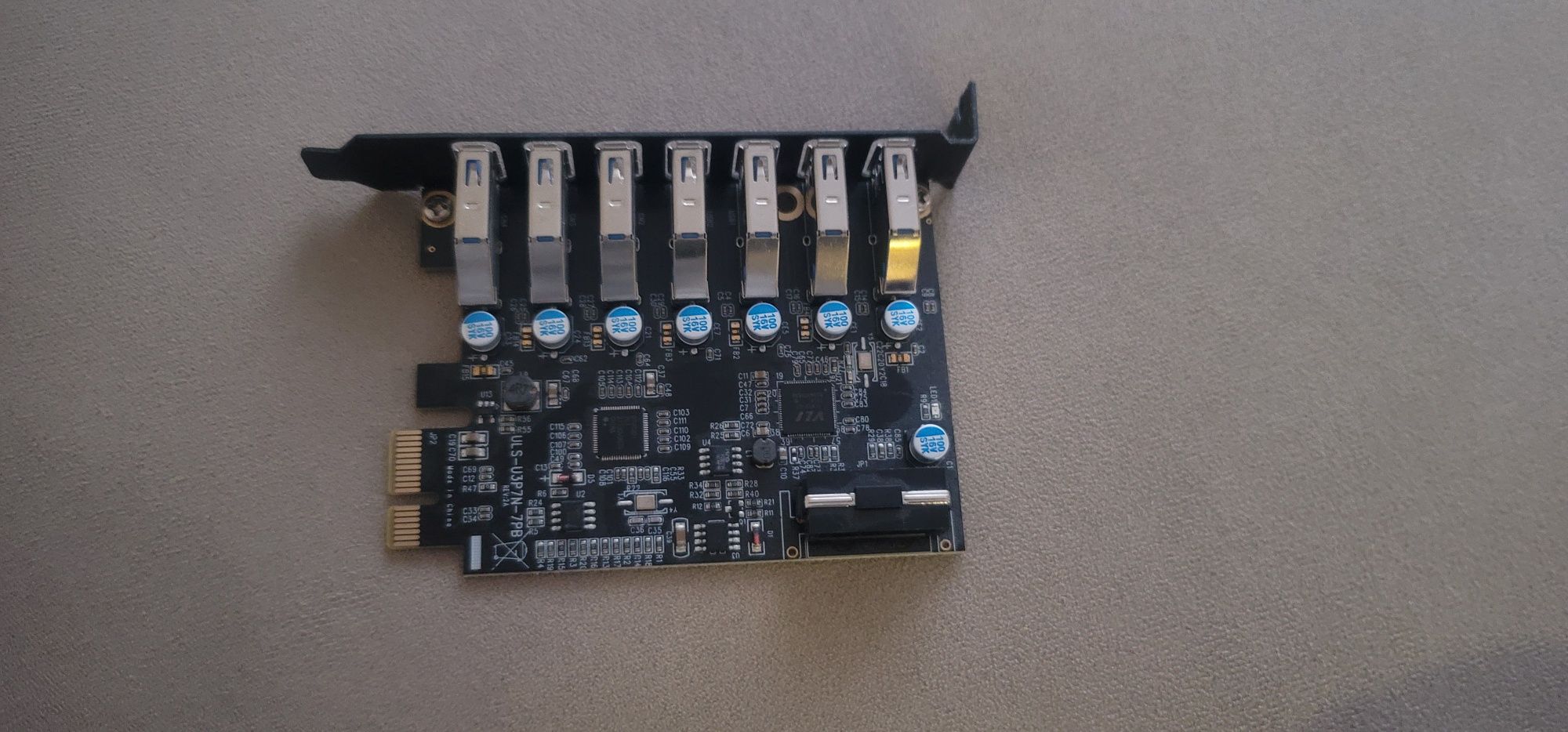 Extensie USB 3.0 cu 7 porturi PCI-E