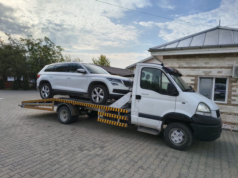 Autoplatforma Renault mascott 2010 cat B platou 5.5M