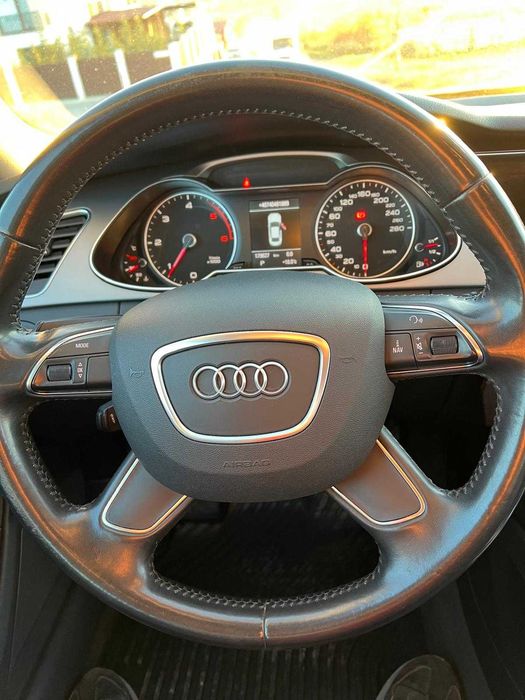 AUDI A4 Automata/Navi/LED / Senzori/ Jante/ Scaune Incalzite