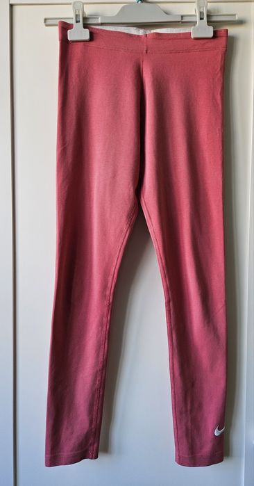 Спортни клинове Nike, Champion