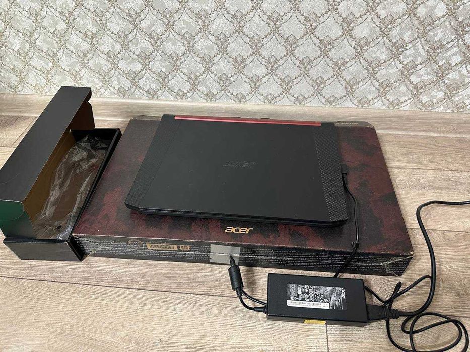 Acer Nitro AN515-54, i5-9300H, GTX 1650, RAM 16Gb, 512 Gb.