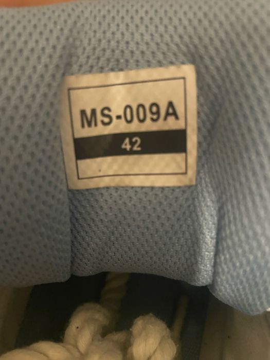 Adidași Gryxx numărul 42 pentru bărbați