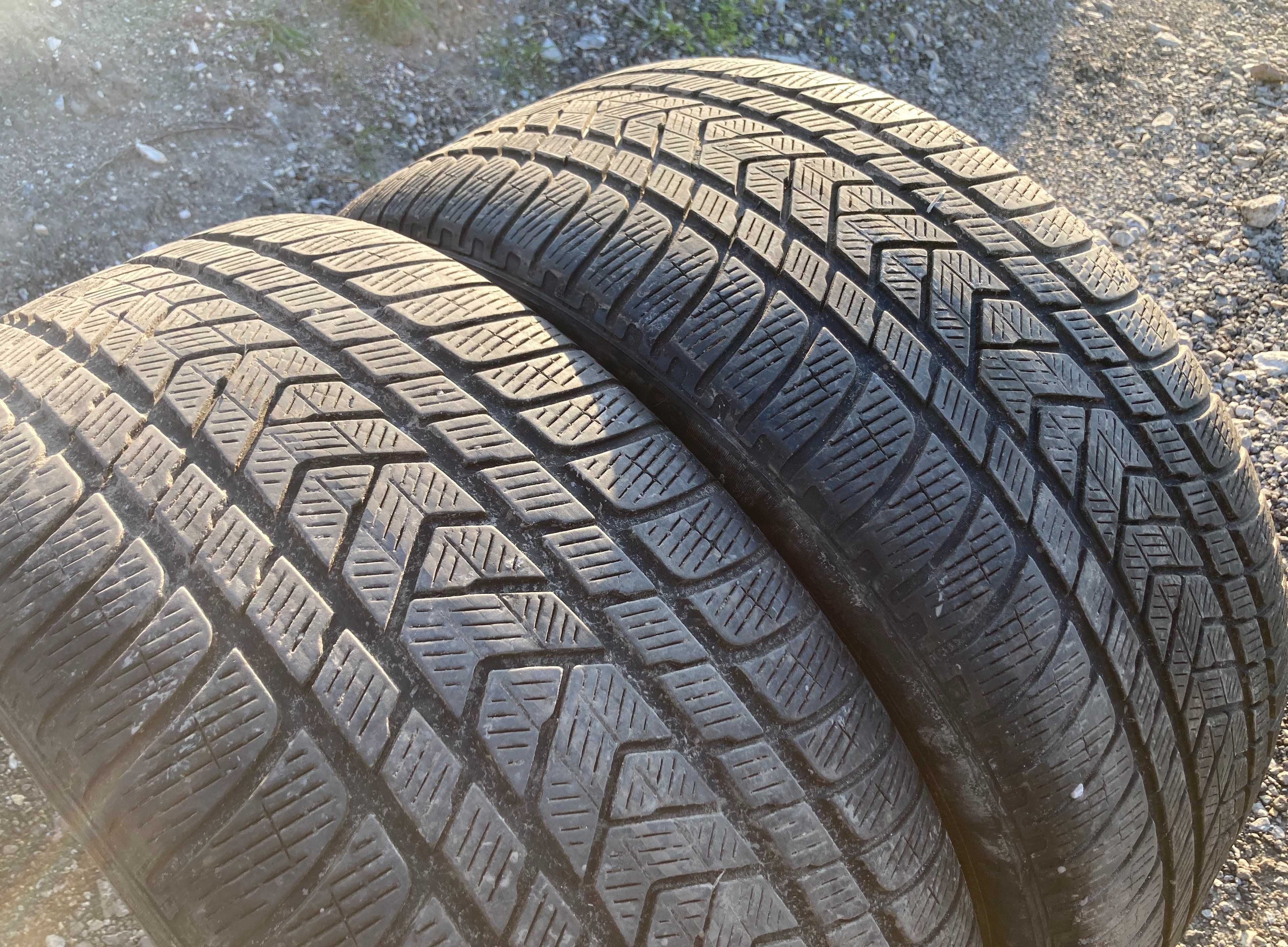 Всесезонни гуми 275 40 21 Pirelli dot 19