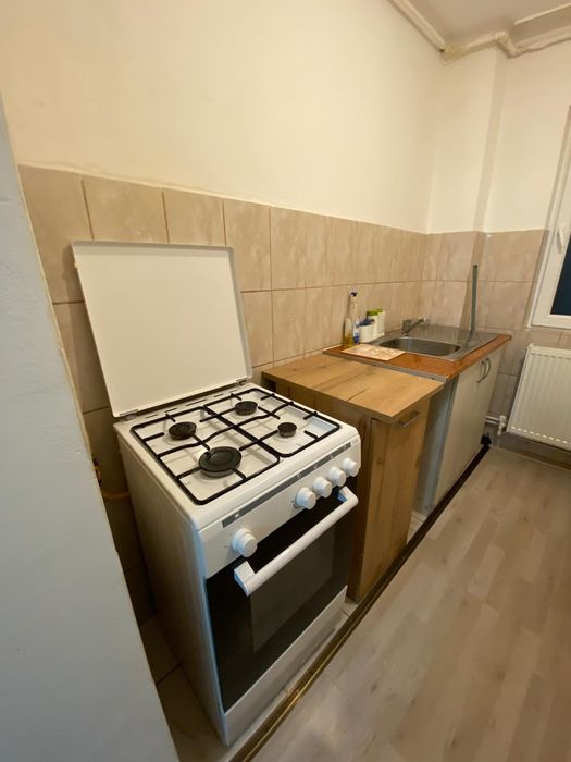 Apartament cu 2 camere de închiriat