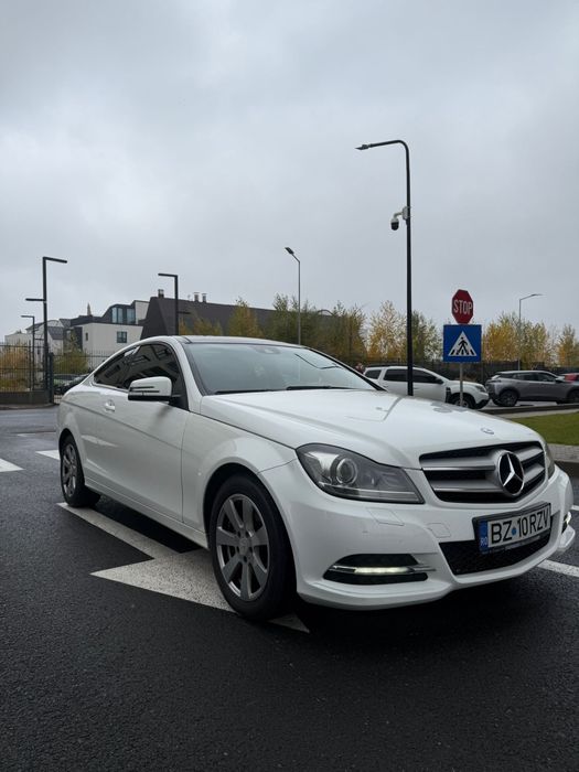 Mercedez 220d ptr doamne si domnisoare.