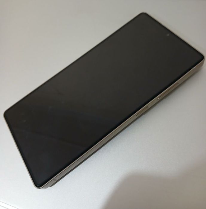 Srochna s25 ultra sotiladi