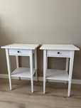 Doua noptiere Ikea Hemnes