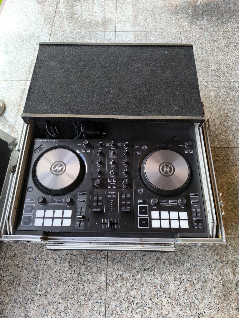 Traktor S2 Mk3 cu case de protecție.