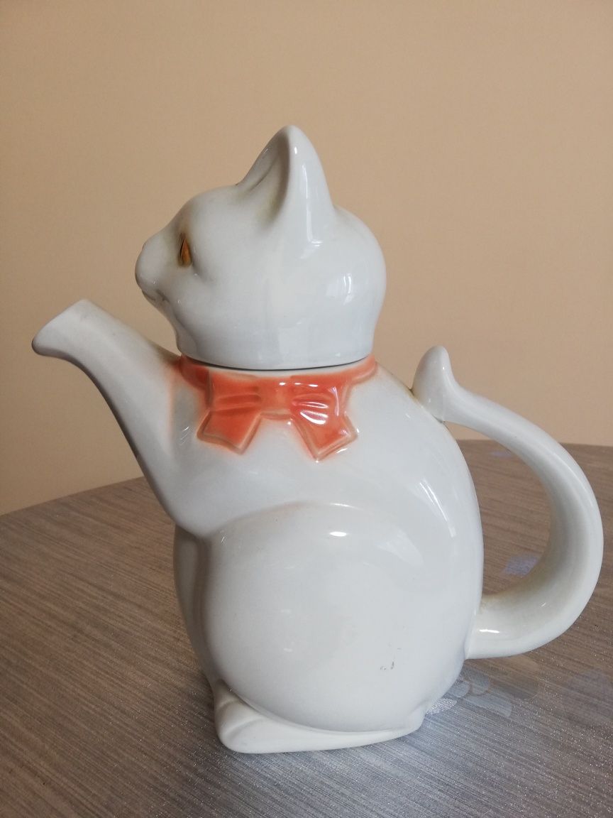 Порцеланова кана за кафе или чай, котка Goebel