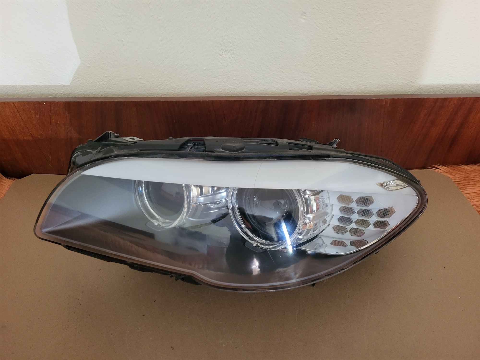 Ляв фар BMW 5 F10 F11 ксенон незавиващ lqv far бмв ф 10 11  xenon